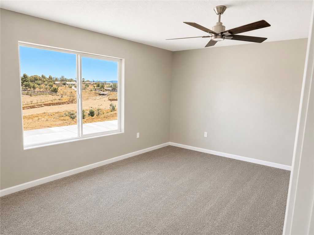 10955 E Avenue Property Photo 14