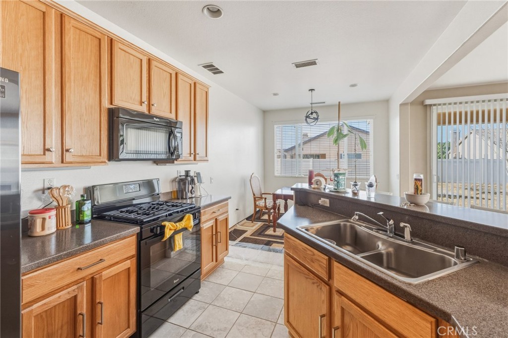 11748 Galewood Property Photo 7
