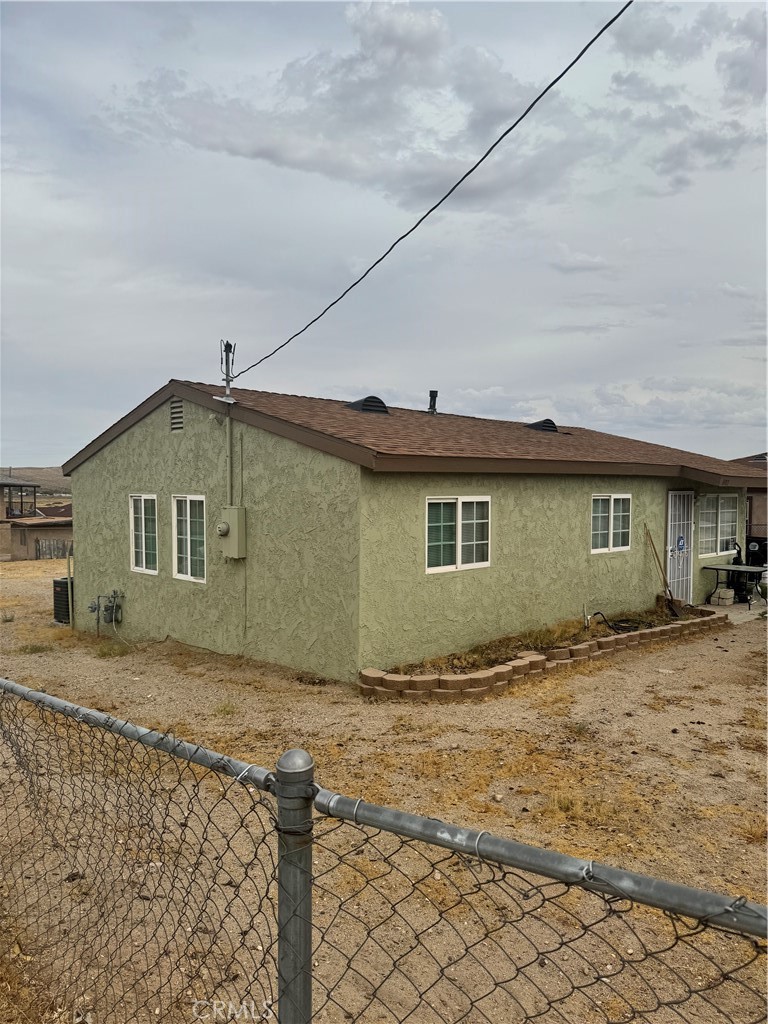1407 Riverside Property Photo 1