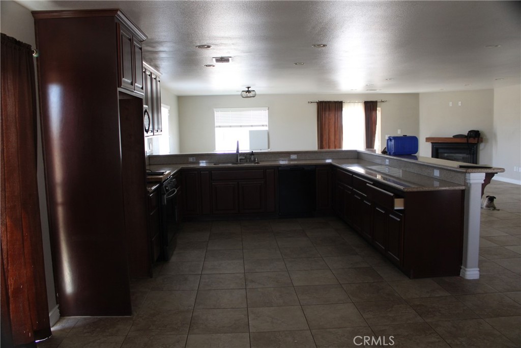 12072 Pacific Property Photo 26