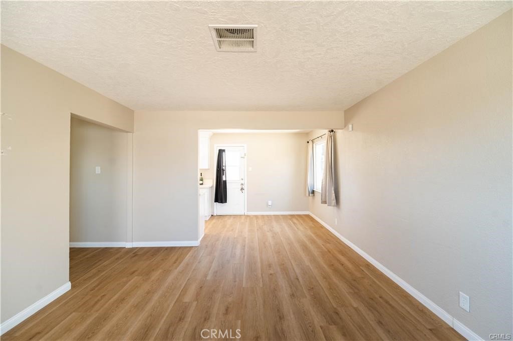 1912 Sunset St Property Photo 3