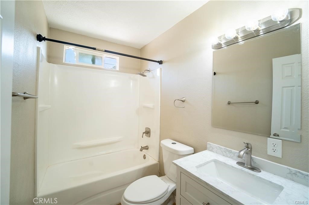 1912 Sunset St Property Photo 7