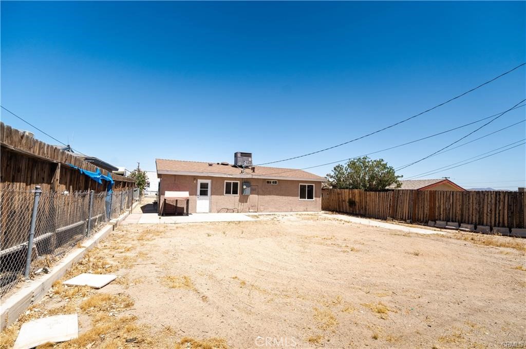 1912 Sunset St Property Photo 16