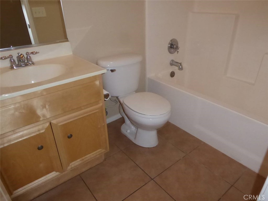 8906 Gentian Property Photo 7