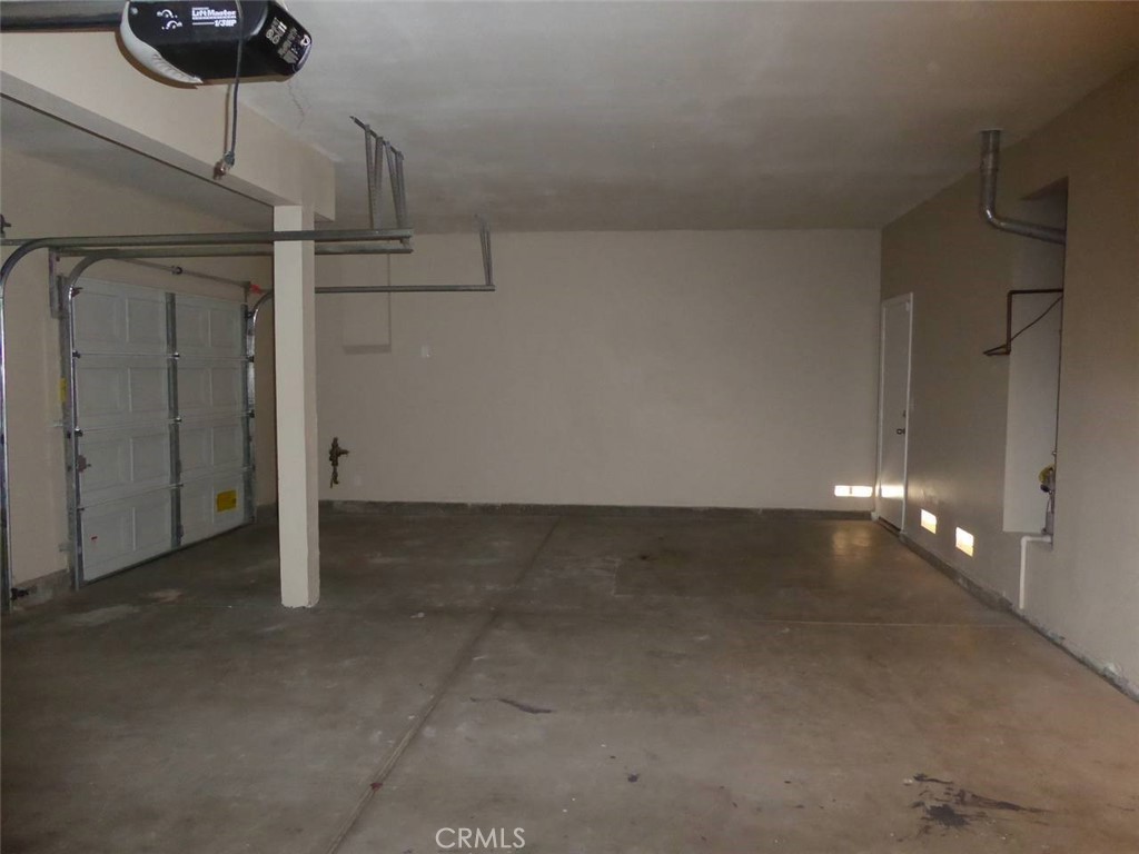 8906 Gentian Property Photo 15
