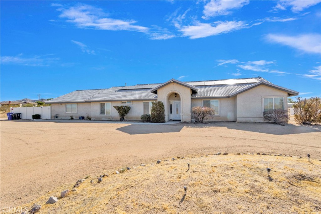 17389 Central Road Property Photo 2