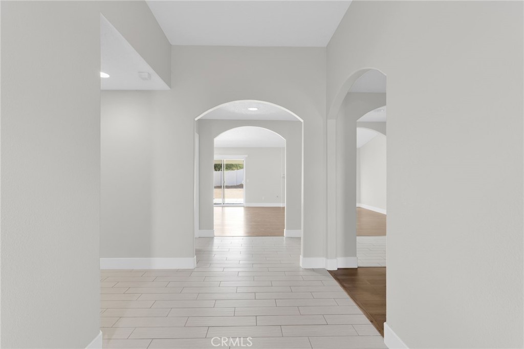 17389 Central Road Property Photo 4