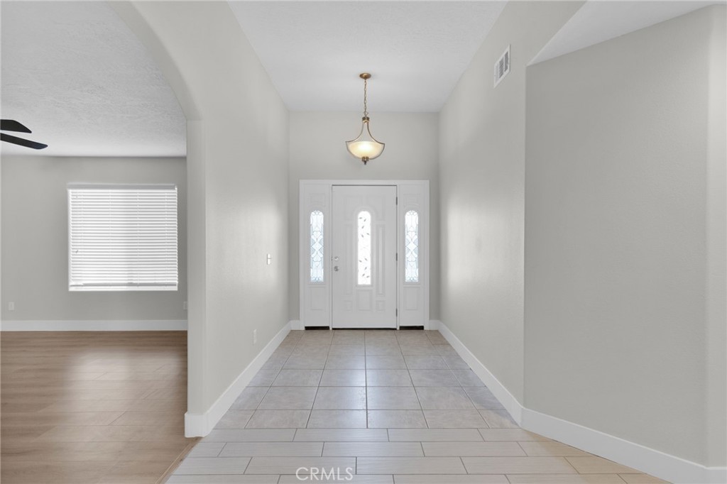 17389 Central Road Property Photo 5