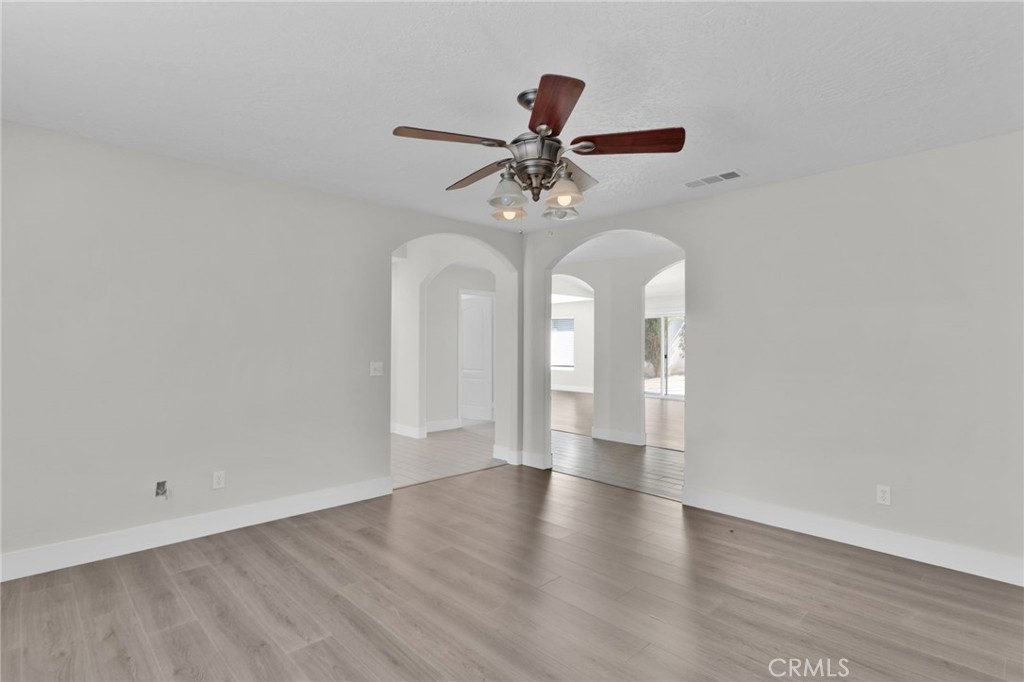 17389 Central Road Property Photo 7