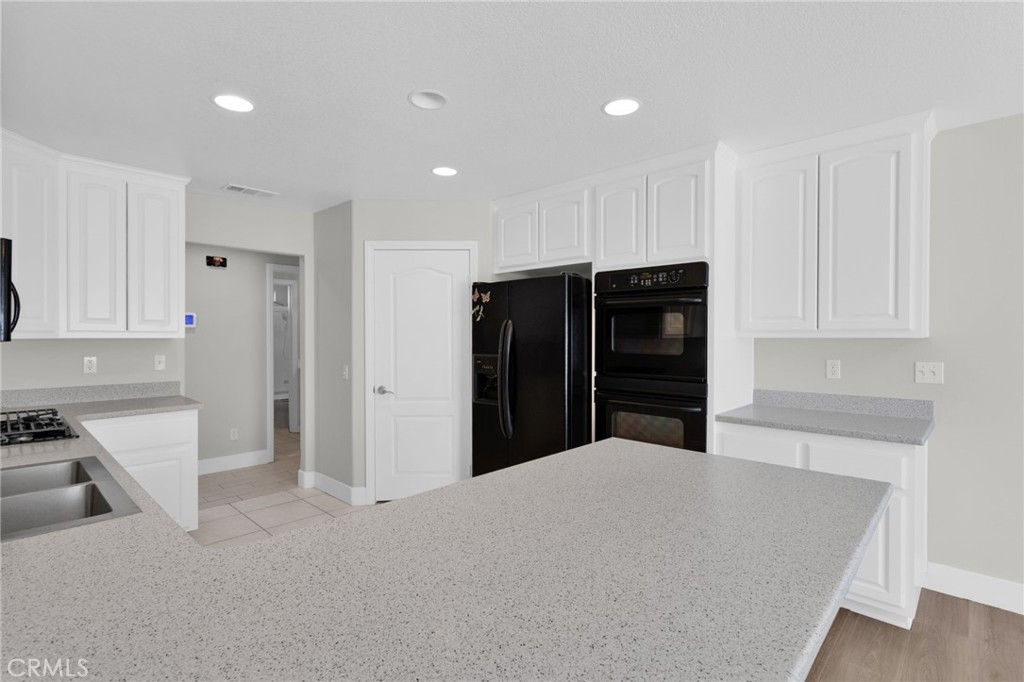 17389 Central Road Property Photo 14