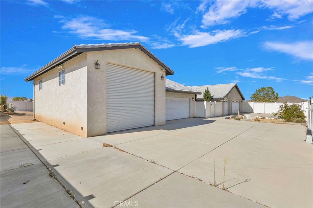 17389 Central Road Property Photo 40