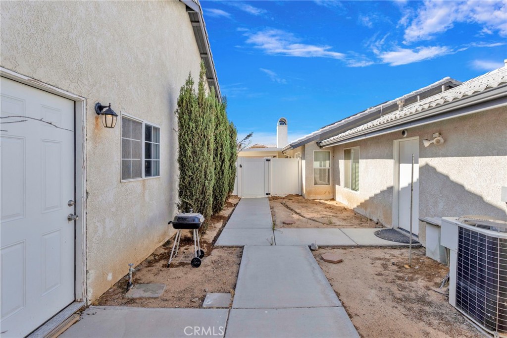 17389 Central Road Property Photo 44