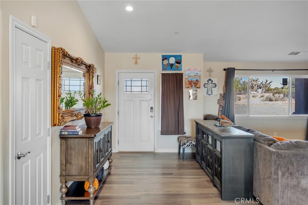 11374 Desert View Property Photo 4