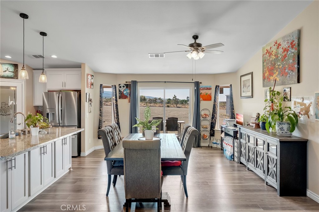 11374 Desert View Property Photo 6