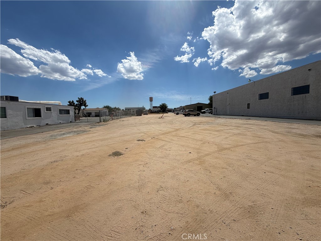 16911 Main Property Photo 3