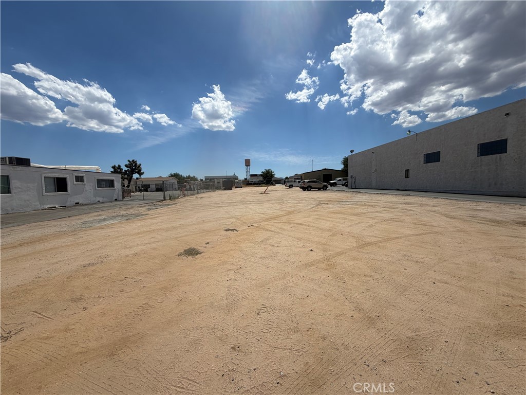 16911 Main Property Photo 3