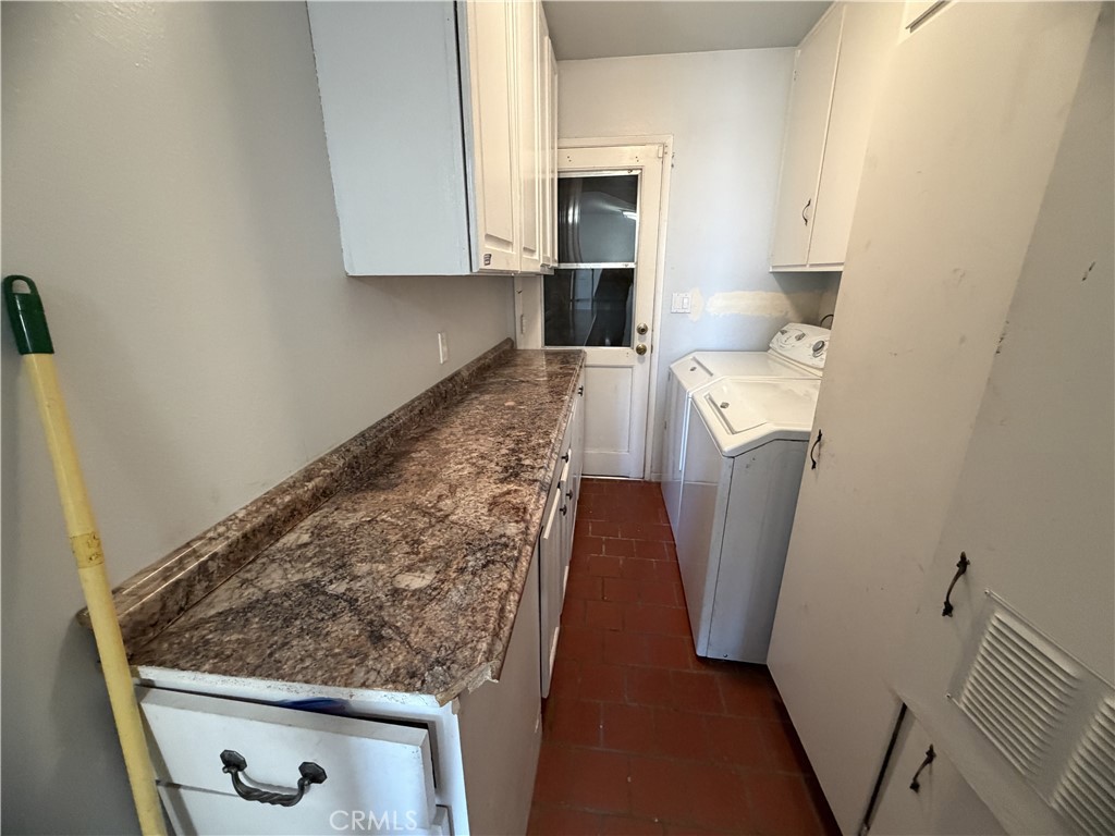 30 Hilltop Terrace Property Photo 13