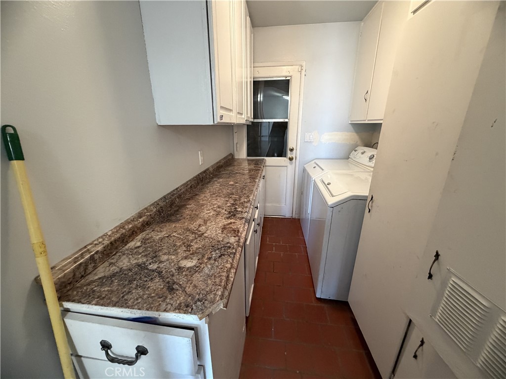 30 Hilltop Terrace Property Photo 13