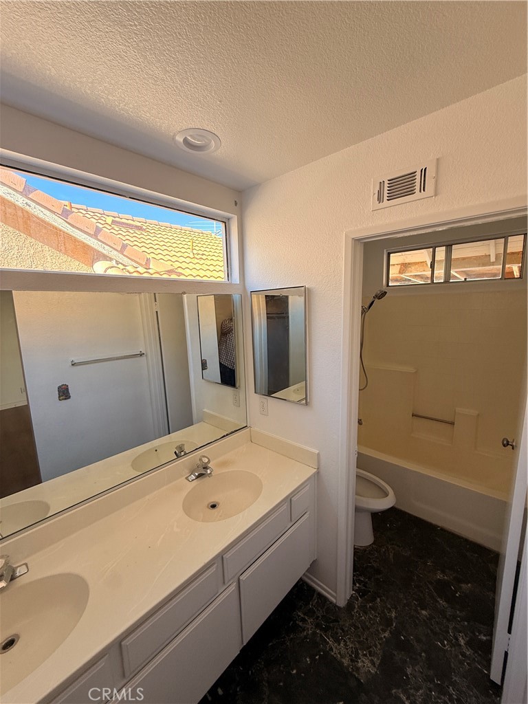 10452 Zinfandel Drive Property Photo 8