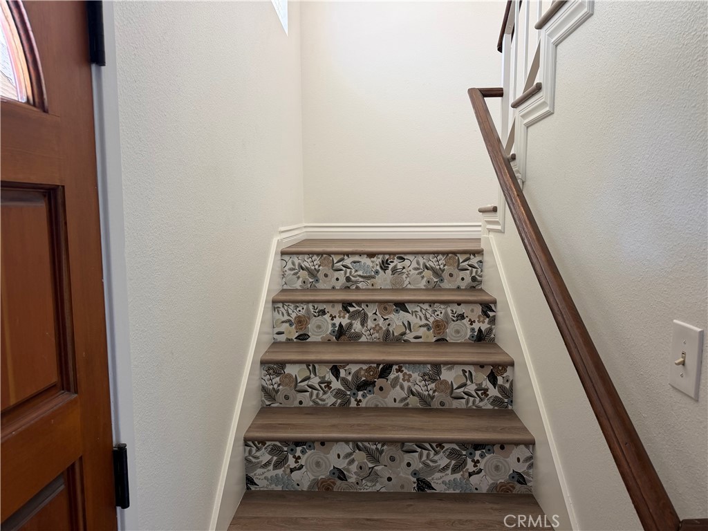 9827 Ladera Court Property Photo 6