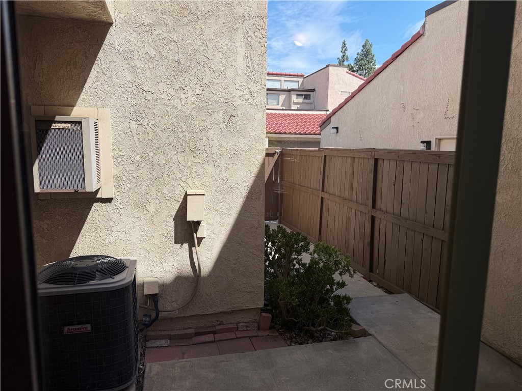 9827 Ladera Court Property Photo 28