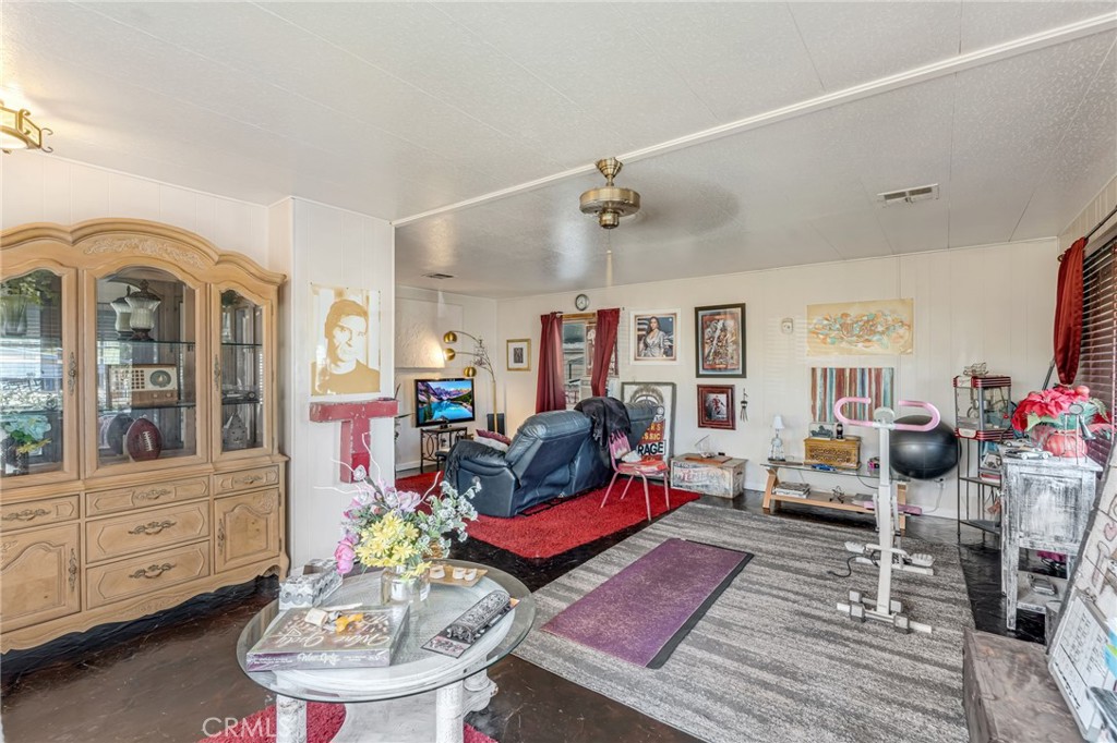 13962 Riviera Property Photo 5