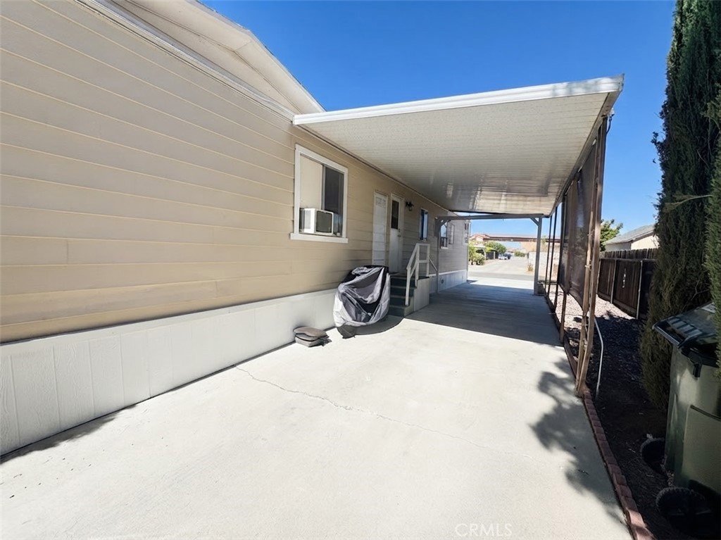 13962 Riviera Property Photo 7