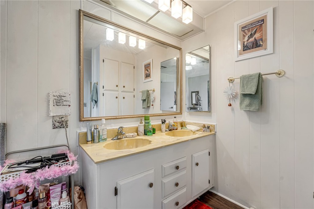 13962 Riviera Property Photo 12