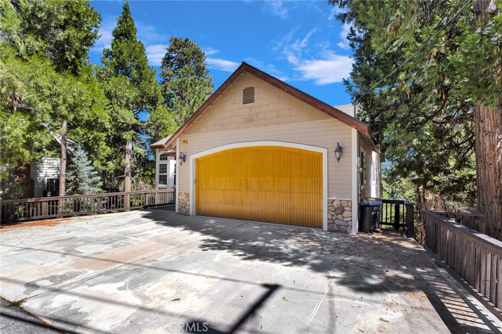 787 Zurich Drive Property Photo 4