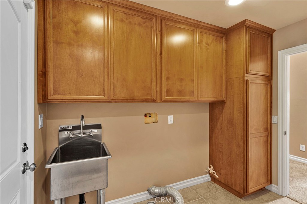 787 Zurich Drive Property Photo 39