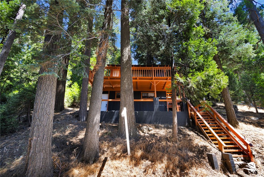 739 Lake Drive Property Photo 4