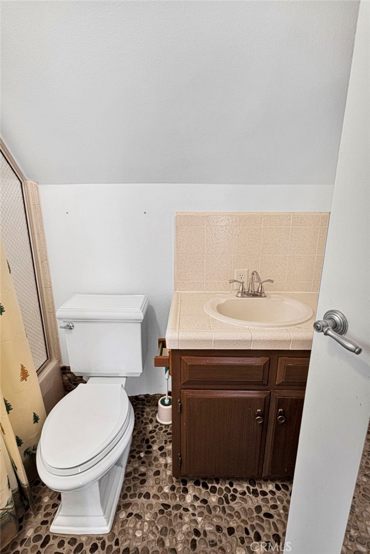 739 Lake Property Photo 31