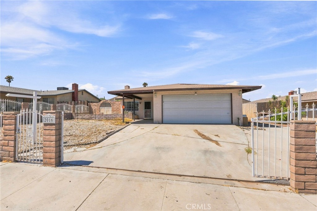 2016 Notre Dame Court Property Photo 4
