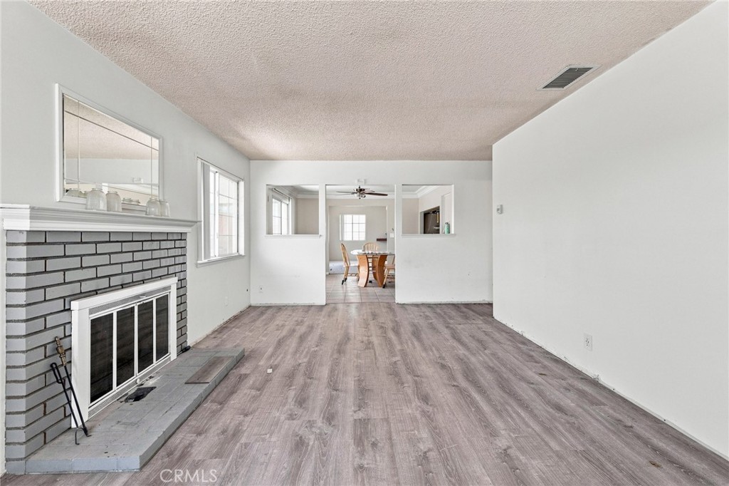 2016 Notre Dame Court Property Photo 5