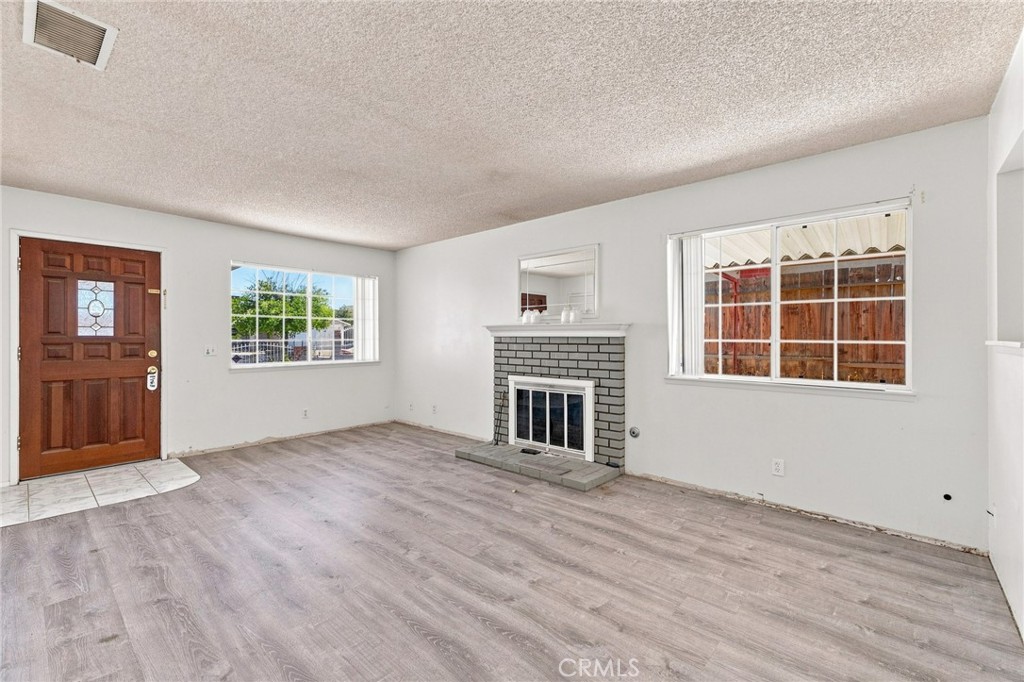 2016 Notre Dame Court Property Photo 6