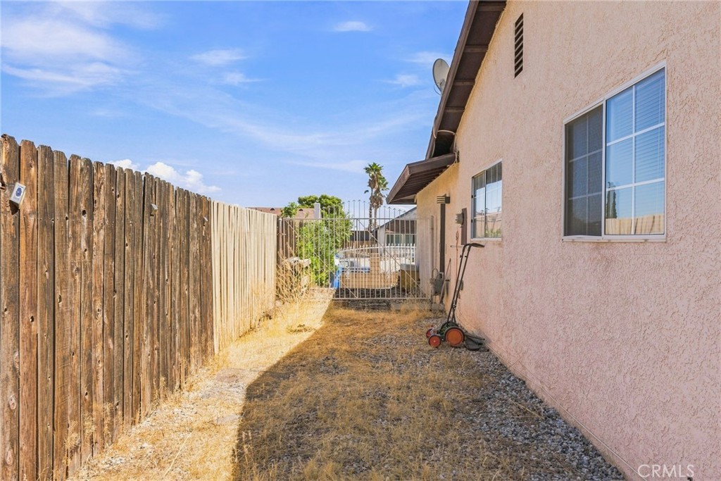 2016 Notre Dame Court Property Photo 28