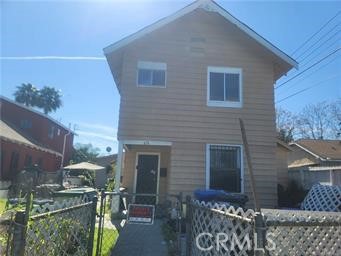 632 E 45th Property Photo 1