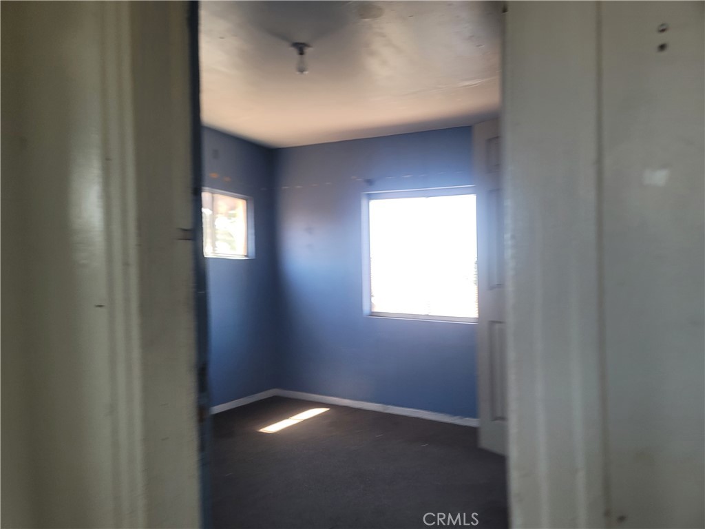 632 E 45th Property Photo 22