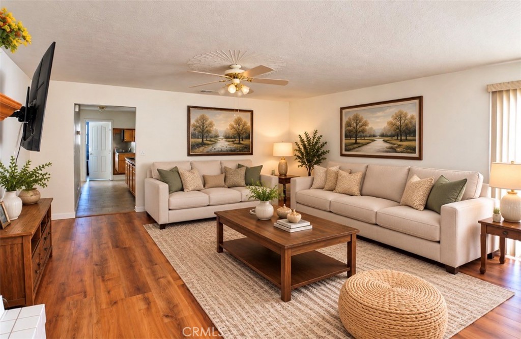 18296 Fairburn Property Photo 8