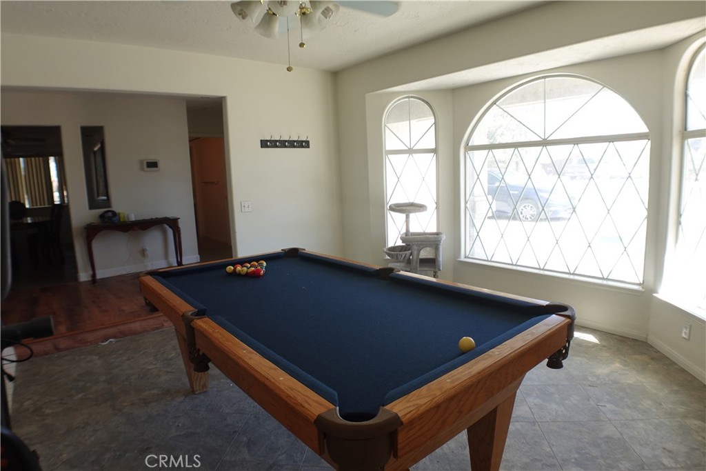 18296 Fairburn Property Photo 13