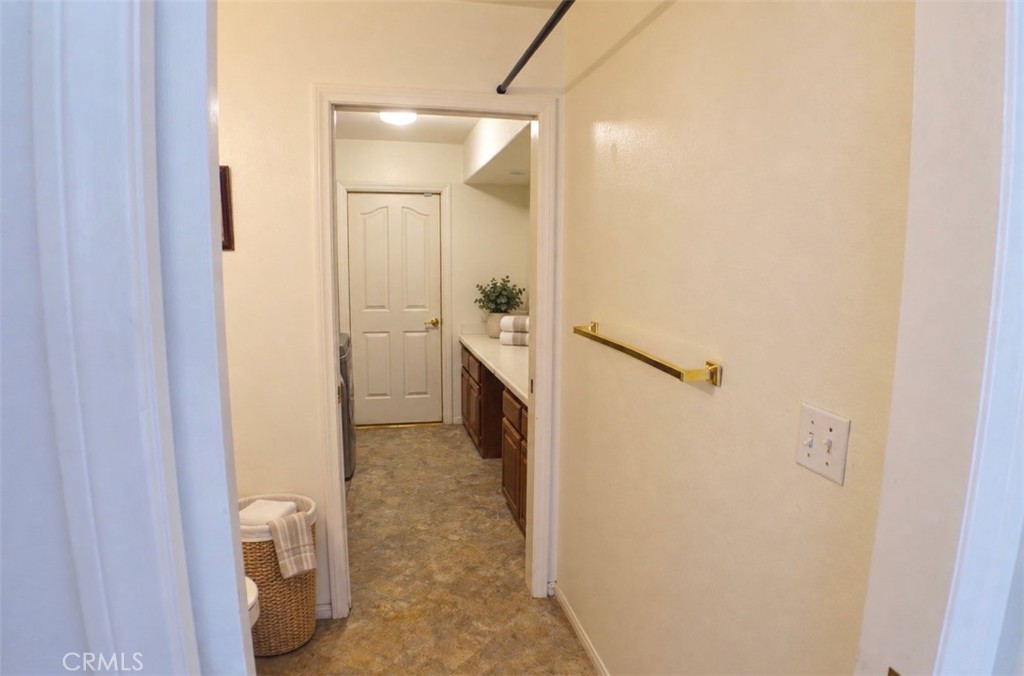 18296 Fairburn Property Photo 15