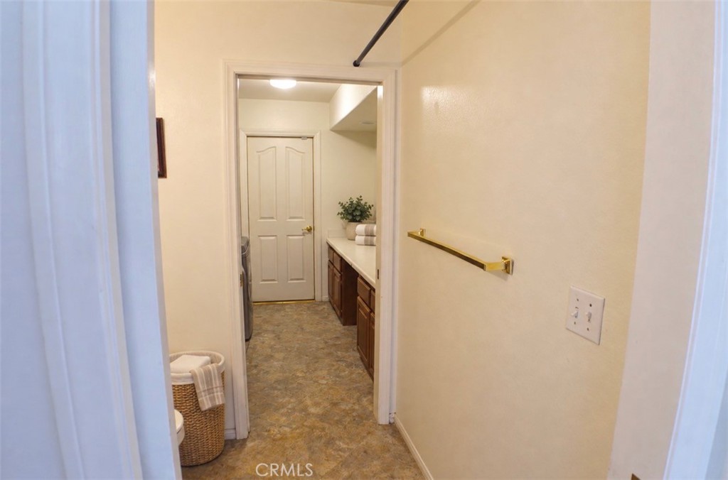 18296 Fairburn Property Photo 20