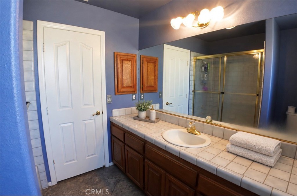 18296 Fairburn Property Photo 42