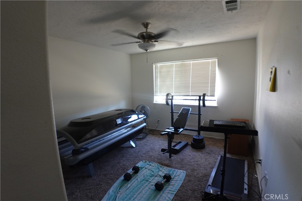 18296 Fairburn Property Photo 43