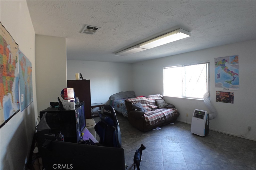 18296 Fairburn Property Photo 52