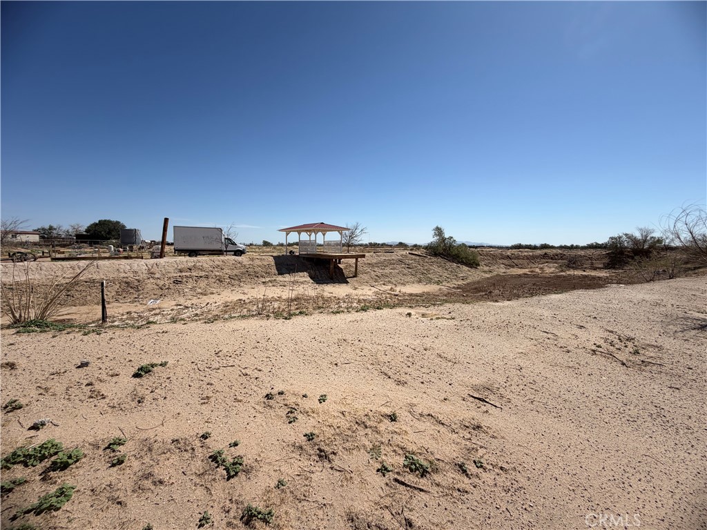 33803 Suffoch Property Photo 9