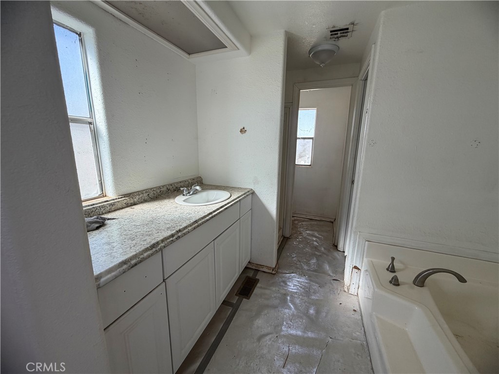 33803 Suffoch Property Photo 23