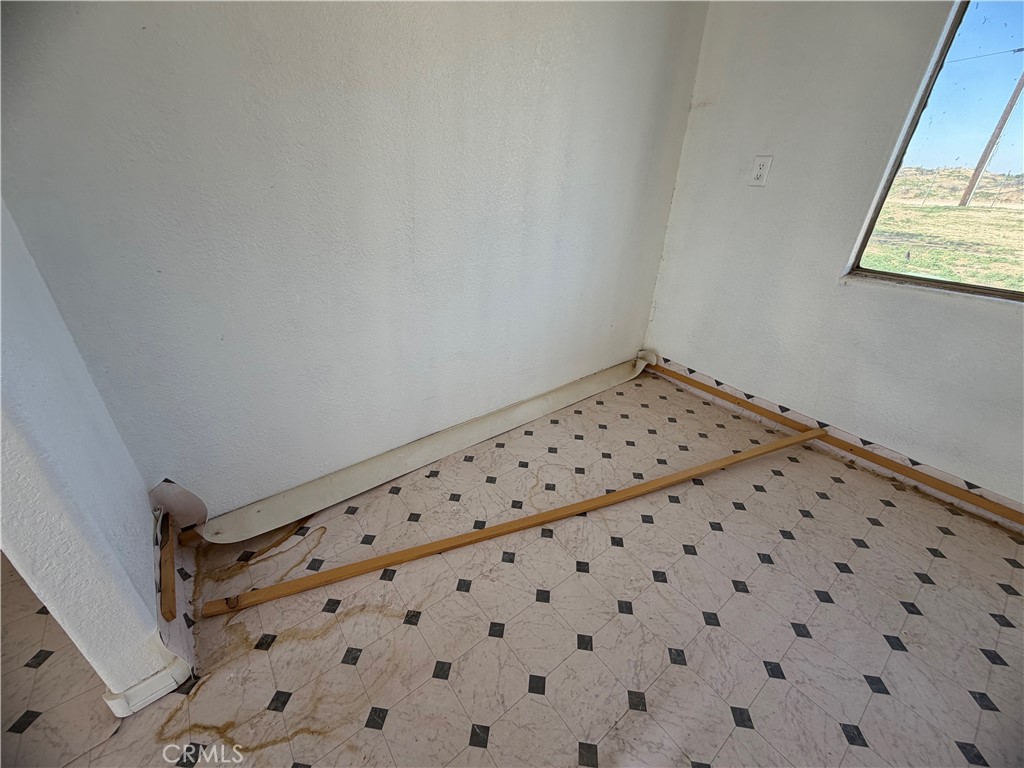 33803 Suffoch Property Photo 25