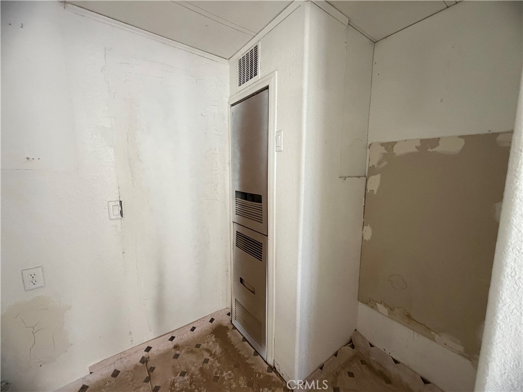 33803 Suffoch Property Photo 27