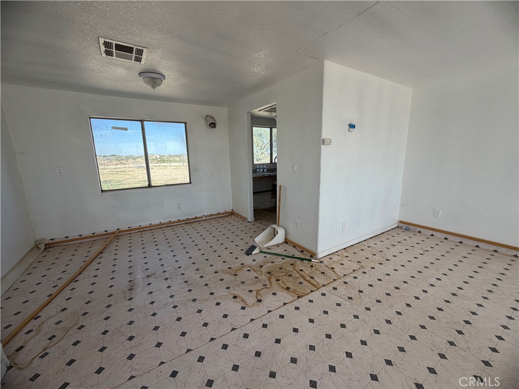 33803 Suffoch Property Photo 31